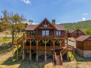 Kikis Hideaway at Eagles Nest